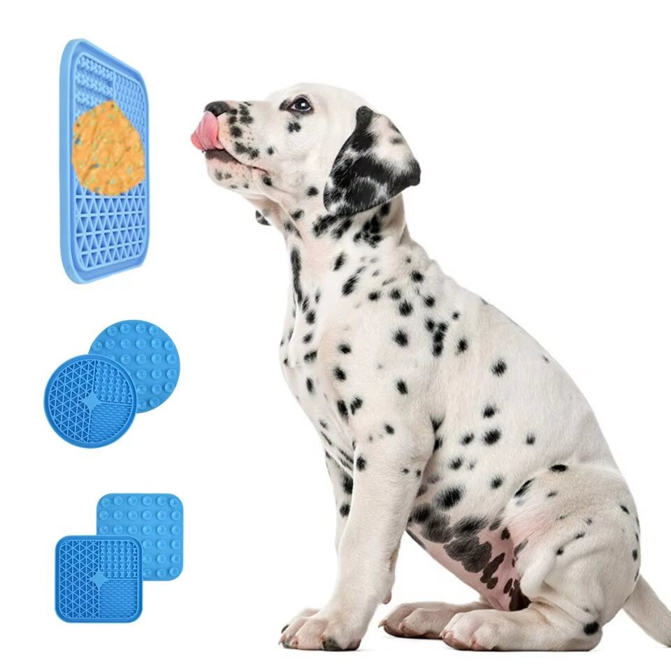 Dog Licking Mat Slow Food Mat Drizzling Licking Pad Suction Cup Slow Food Mat Silicone Slow Food Mat Pet Dog Licking Mat - Eco and More Pet Store